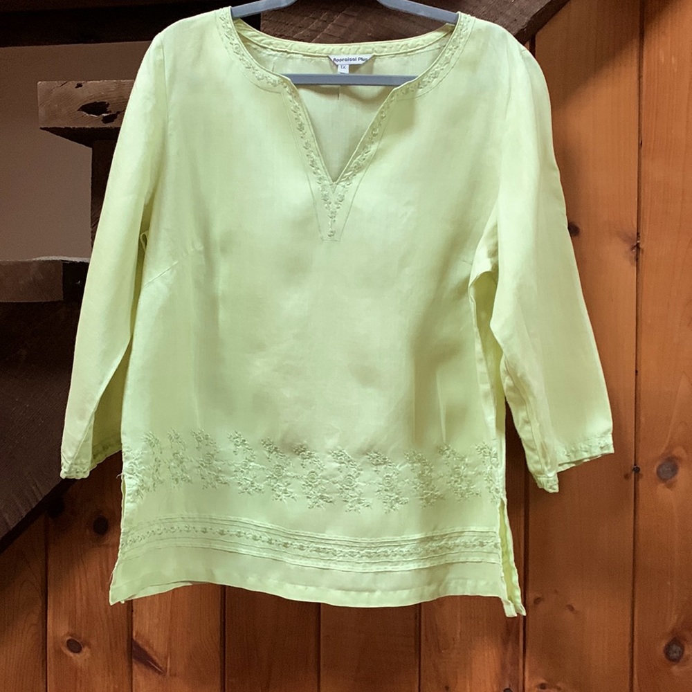 Lime green embroidered tunic size 1X